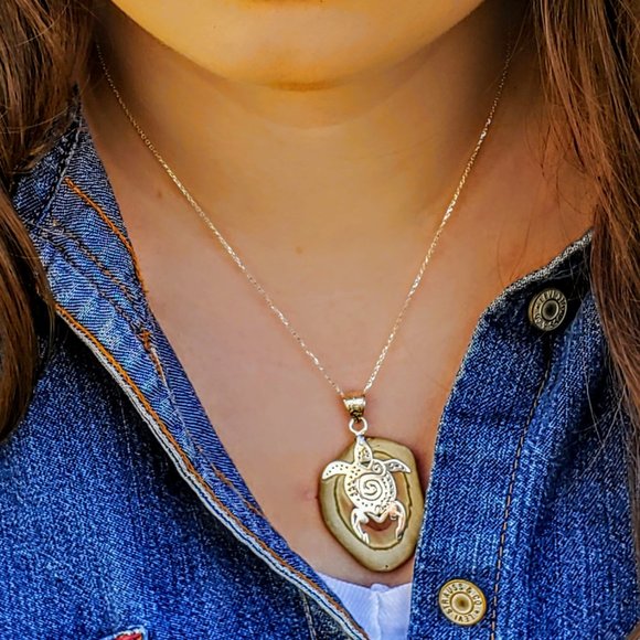 Royal Imperial Jasper Artisan Turtle Pendent - Picture 2 of 5